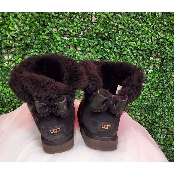 UGG boots  - Picture 4 of 7